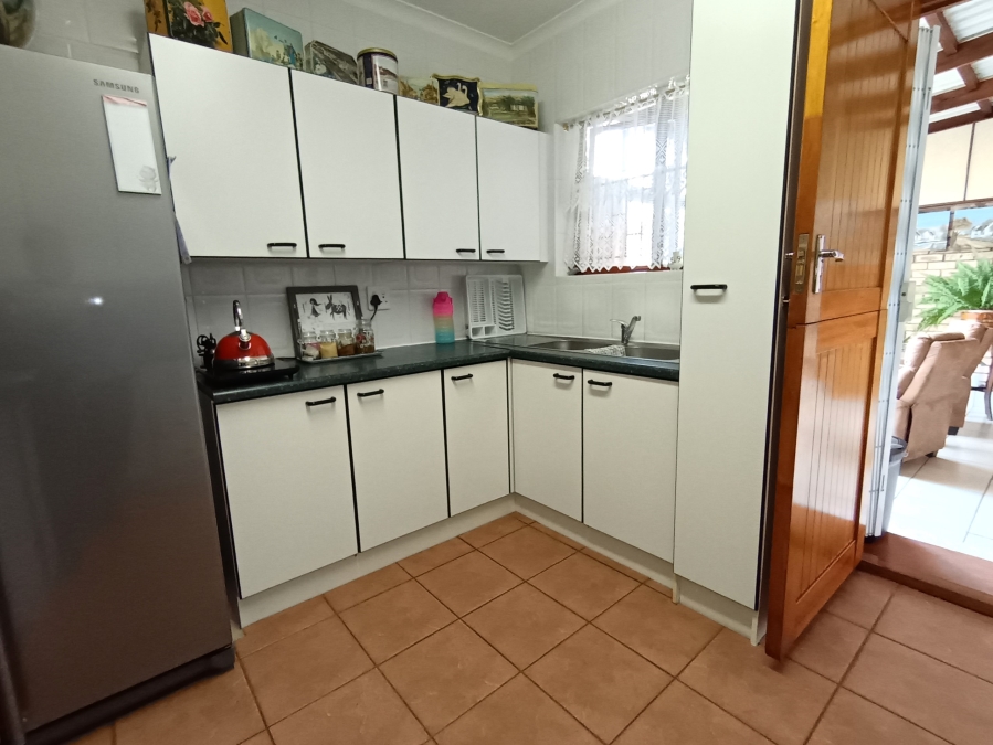 3 Bedroom Property for Sale in Jeffreys Bay Central Eastern Cape